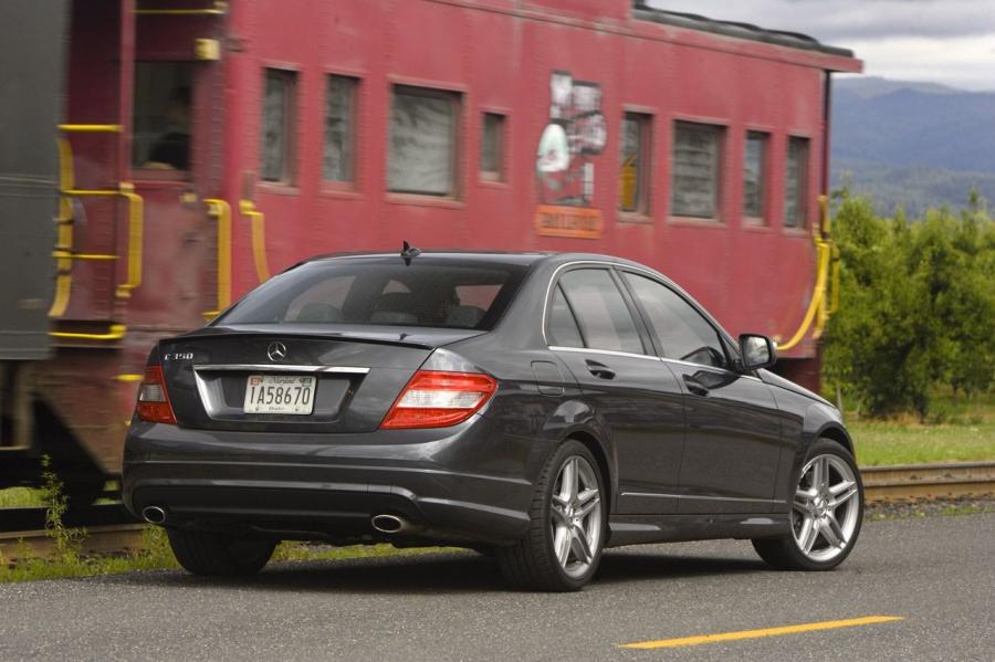  Mercedes-Benz C350 Sport 2008 года  (фото 6 из 11)